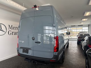 2025 Mercedes-Benz Sprinter Cargo Van 170 cargo AWD