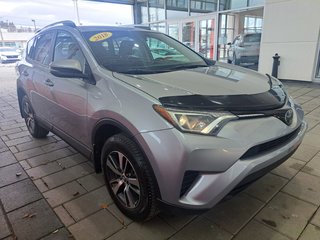 2018  RAV4 LE AWD in Saint-Georges, Quebec - 2 - w320h240px