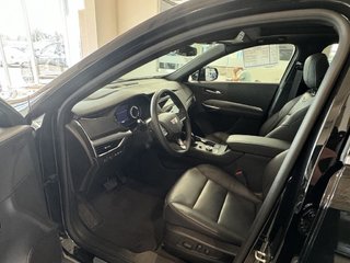 2023  XT4 AWD Premium Luxury Roues 20po Toit Gr Technologie in Laval, Quebec - 3 - w320h240px