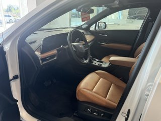 XT4 AWD Premium Luxury 2024 à Laval, Québec - 3 - w320h240px