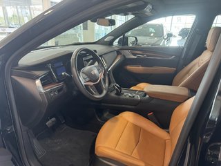 XT5 AWD Premium Luxury,INTÉRIEUR SEDONA,TOIT PANO 2024 à Laval, Québec - 3 - w320h240px