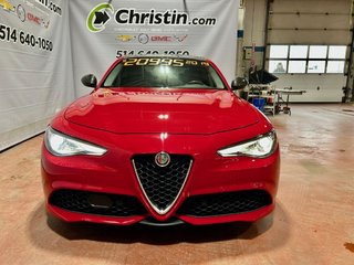 Alfa Romeo GIULIA  2019 à Montréal, Québec - 2 - w320h240px