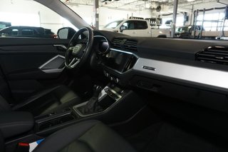 Audi Q3  2022 à Montréal, Québec - 2 - w320h240px