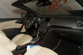2016 Buick CASCADA in Montreal, Quebec - 12 - w320h240px