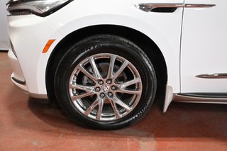 Buick Enclave  2023 à Montréal, Québec - 2 - w320h240px