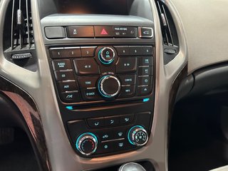 2012 Buick VERANO in Montreal, Quebec - 11 - w320h240px