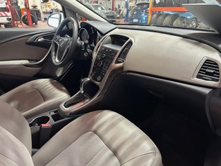 2012 Buick VERANO in Montreal, Quebec - 14 - w320h240px