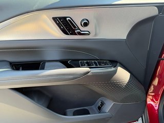 Cadillac LYRIQ  2024 à Montréal, Québec - 9 - w320h240px