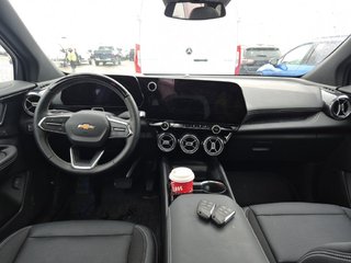 Chevrolet BLAZER  2025 à Montréal, Québec - 3 - w320h240px