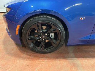Chevrolet CAMARO  2023 à Montréal, Québec - 3 - w320h240px