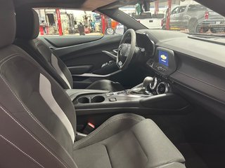 Chevrolet CAMARO  2023 à Montréal, Québec - 14 - w320h240px