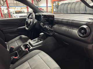 Chevrolet Colorado  2023 à Montréal, Québec - 13 - w320h240px