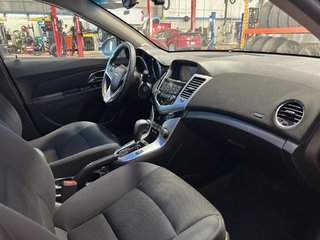 2015 Chevrolet Cruze in Montreal, Quebec - 7 - w320h240px