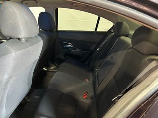 2015 Chevrolet Cruze in Montreal, Quebec - 6 - w320h240px