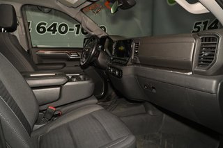 2022 Chevrolet Silverado 1500 in Montreal, Quebec - 12 - w320h240px