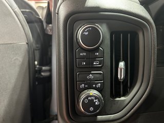 2022 Chevrolet Silverado 1500 in Montreal, Quebec - 7 - w320h240px