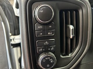 2023 Chevrolet Silverado 1500 in Montreal, Quebec - 6 - w320h240px