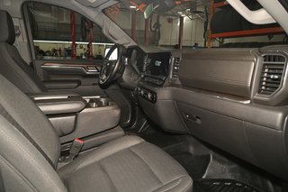 Chevrolet Silverado 1500  2023 à Montréal, Québec - 14 - w320h240px
