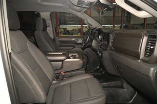Chevrolet Silverado 1500  2023 à Montréal, Québec - 15 - w320h240px