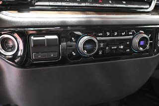 Chevrolet Silverado 1500  2023 à Montréal, Québec - 12 - w320h240px