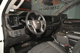 Chevrolet Silverado 1500  2023 à Montréal, Québec - 6 - w320h240px