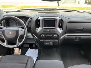 2023 Chevrolet Silverado 1500 in Montreal, Quebec - 12 - w320h240px