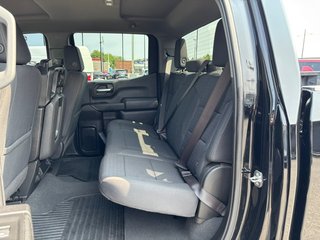 2023 Chevrolet Silverado 1500 in Montreal, Quebec - 13 - w320h240px