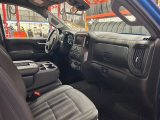2023 Chevrolet Silverado 1500 in Montreal, Quebec - 12 - w320h240px