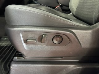 2023 Chevrolet Silverado 1500 in Montreal, Quebec - 6 - w320h240px