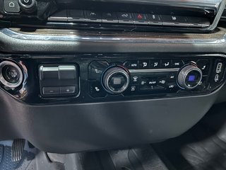 2023 Chevrolet Silverado 1500 in Montreal, Quebec - 11 - w320h240px