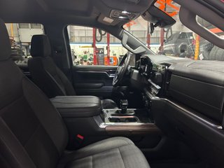 Chevrolet Silverado 1500  2023 à Montréal, Québec - 11 - w320h240px