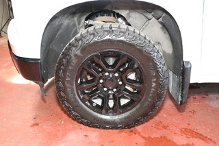 Chevrolet Silverado 1500  2024 à Montréal, Québec - 2 - w320h240px