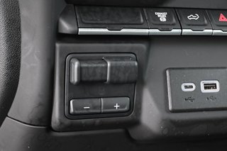 2023 Chevrolet Silverado 2500 in Montreal, Quebec - 16 - w320h240px