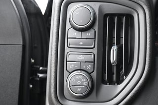 2023 Chevrolet Silverado 2500 in Montreal, Quebec - 14 - w320h240px