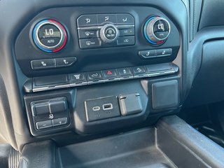 Chevrolet Silverado 2500  2023 à Montréal, Québec - 15 - w320h240px