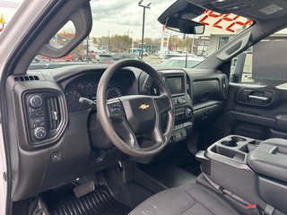Chevrolet Silverado 2500  2024 à Montréal, Québec - 8 - w320h240px