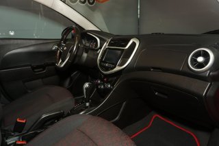 Chevrolet Sonic  2017 à Montréal, Québec - 10 - w320h240px