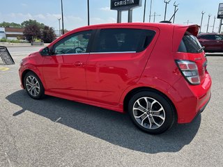 Chevrolet Sonic  2018 à Montréal, Québec - 3 - w320h240px