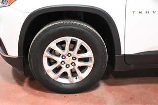 2020 Chevrolet Traverse in Montreal, Quebec - 3 - w320h240px