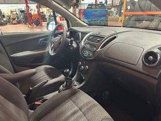 Chevrolet Trax  2014 à Montréal, Québec - 13 - w320h240px