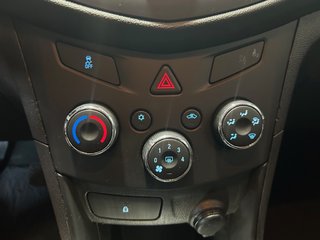 Chevrolet Trax  2014 à Montréal, Québec - 11 - w320h240px