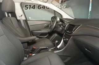 Chevrolet Trax  2020 à Montréal, Québec - 12 - w320h240px