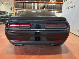 2023 Dodge Challenger in Montreal, Quebec - 3 - w320h240px