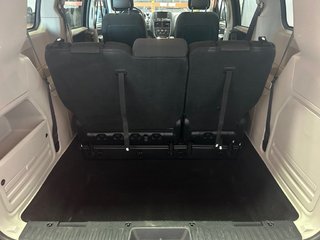 2017 Dodge Grand Caravan in Montreal, Quebec - 17 - w320h240px