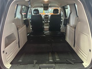 2017 Dodge Grand Caravan in Montreal, Quebec - 16 - w320h240px