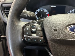 Ford Escape  2022 à Montréal, Québec - 6 - w320h240px
