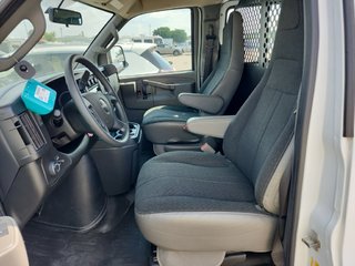 2023 GMC Savana in Montreal, Quebec - 5 - w320h240px