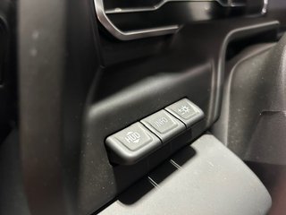 GMC SIERRA 1500  2023 à Montréal, Québec - 8 - w320h240px
