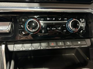 GMC SIERRA 1500  2023 à Montréal, Québec - 12 - w320h240px