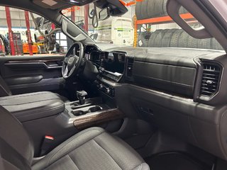GMC SIERRA 1500  2023 à Montréal, Québec - 17 - w320h240px